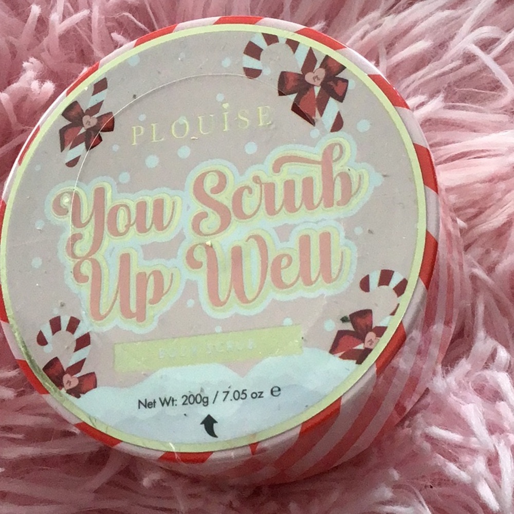 New P.Louise You Scrub Up Well Body Scrub - Red and White